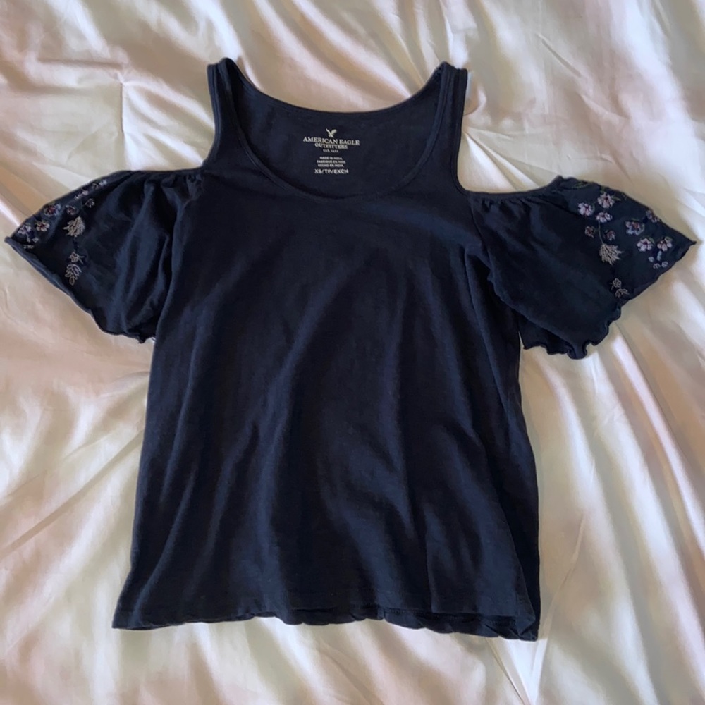 AEO Open Shoulder Short Sleeve Embroidered Shirt Size XS